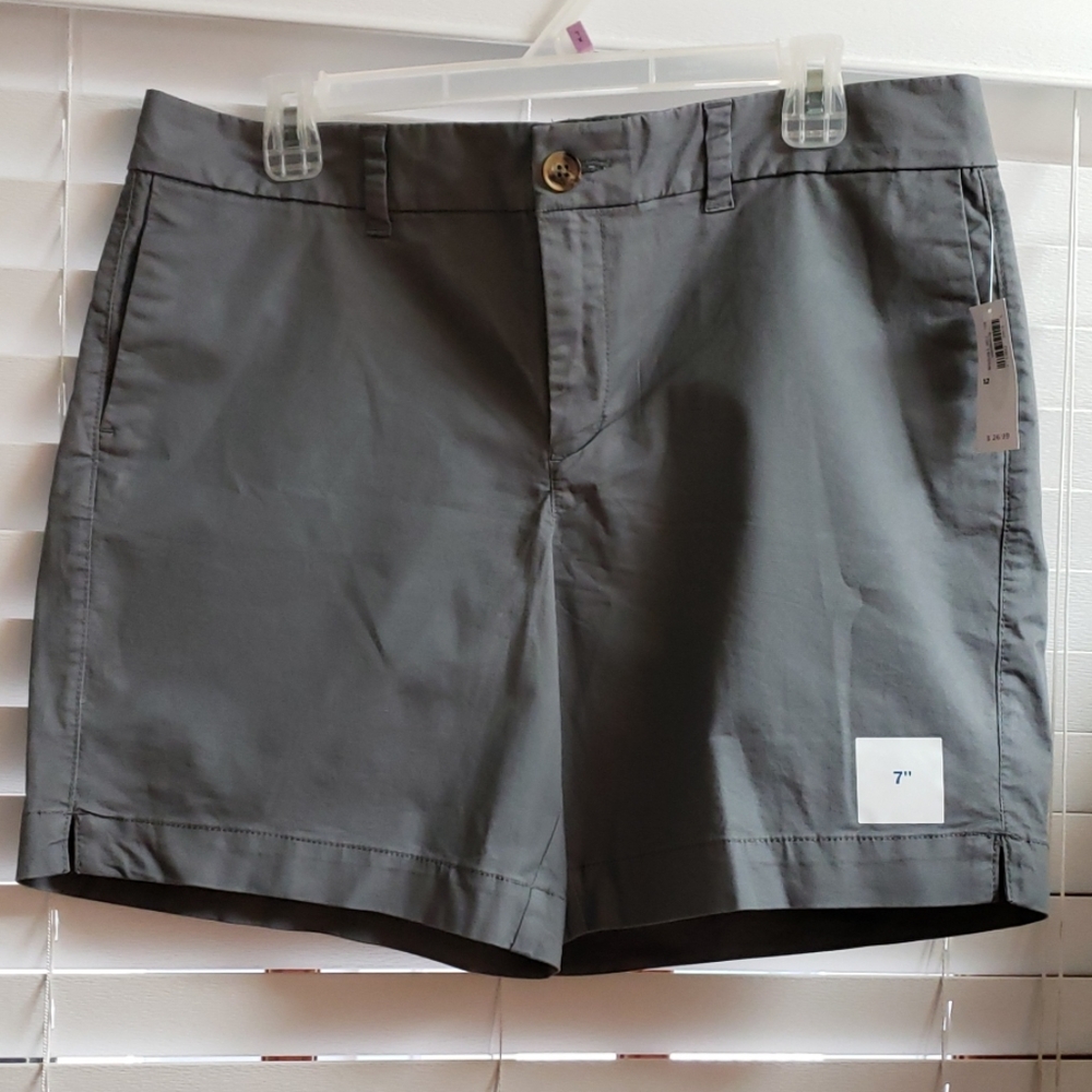 Women's size 12 gray Old Navy shorts